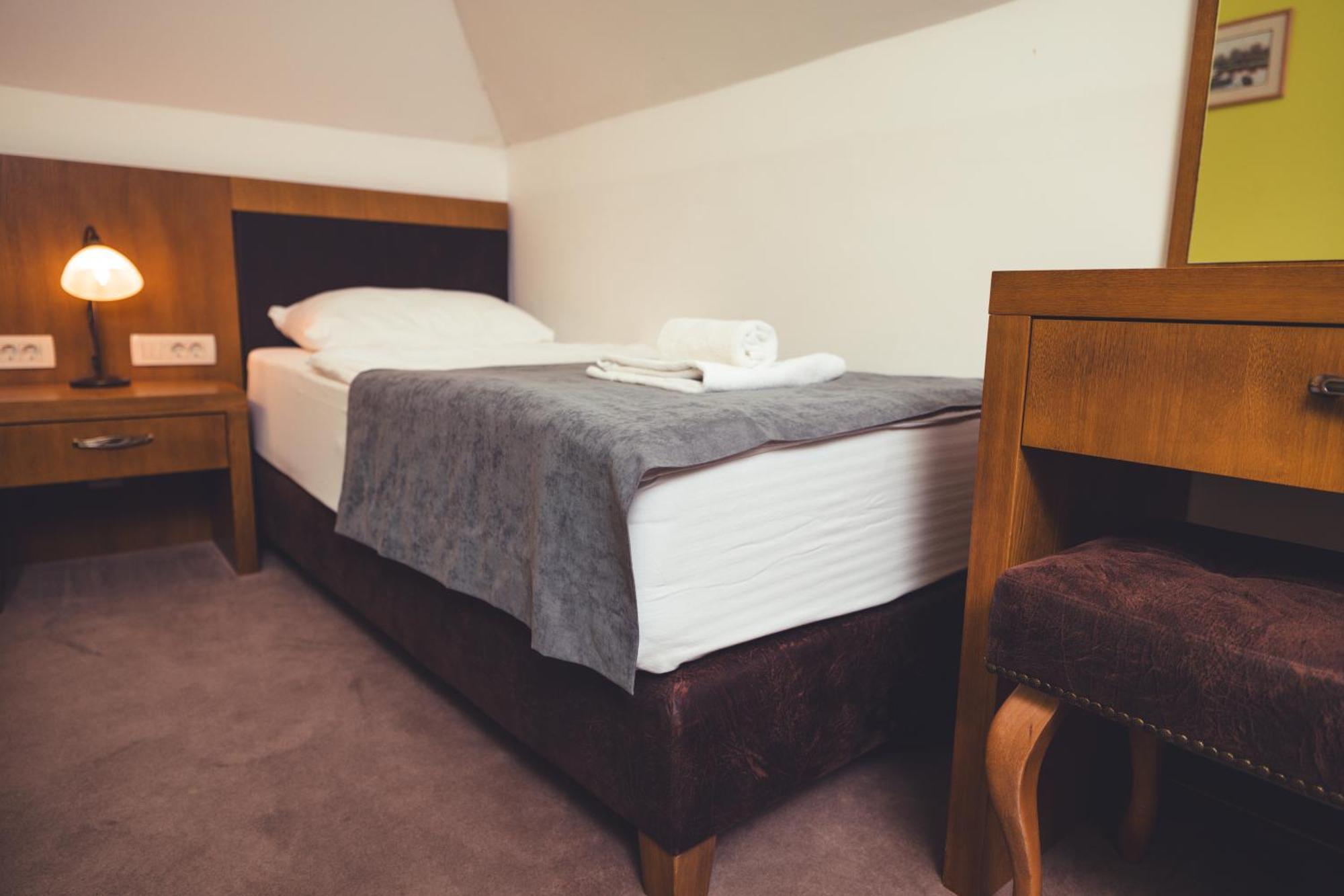 Etno Selo Stanisici Hotel Leonida Dijelovi Екстериор снимка
